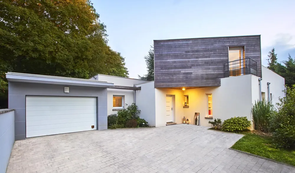 imgi_21_maison-toit-plat-bardage-bois