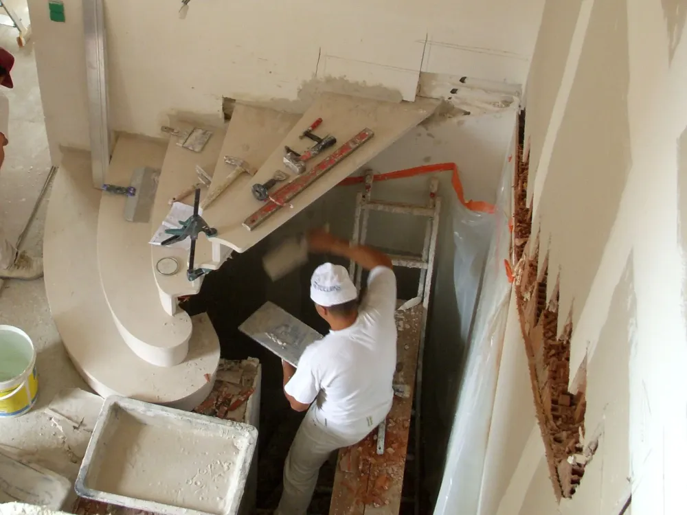 imgi_18_escalier-voute-sarrasine